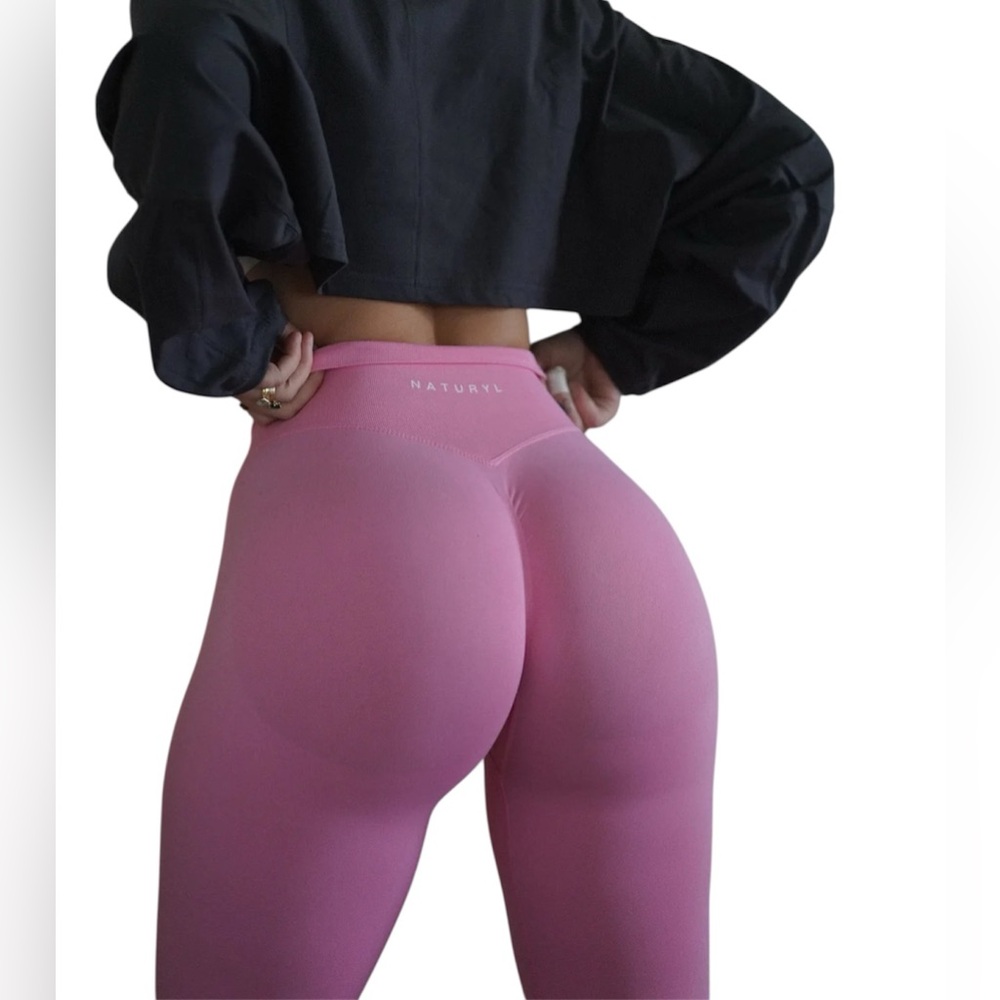 THE NIYKEE LEGGINGS